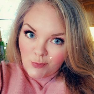 Meet your Posher, Broomhilda